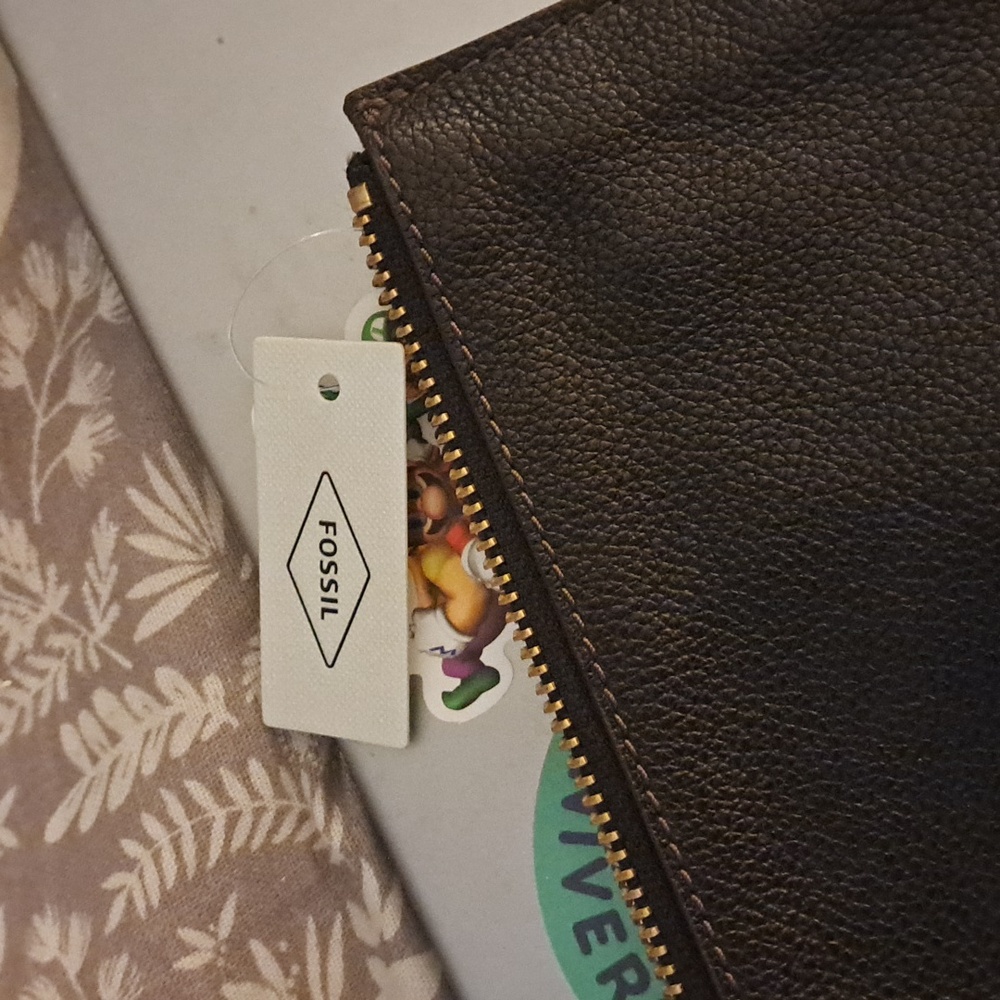 NWT FOSSIL WALLET CLUTCH - Picture 2 of 2